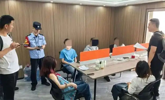 ��W��������ϴ�X���ߣ���н300Ԫ���󰵲غڮa朗l��